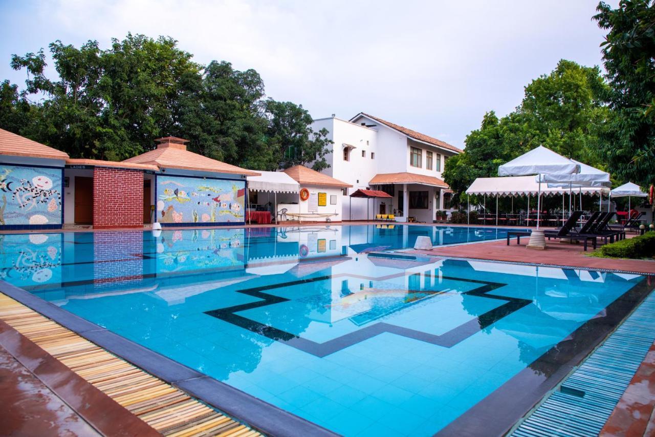 Amantra Shilpi Resort & Spa Удайпур Екстериор снимка