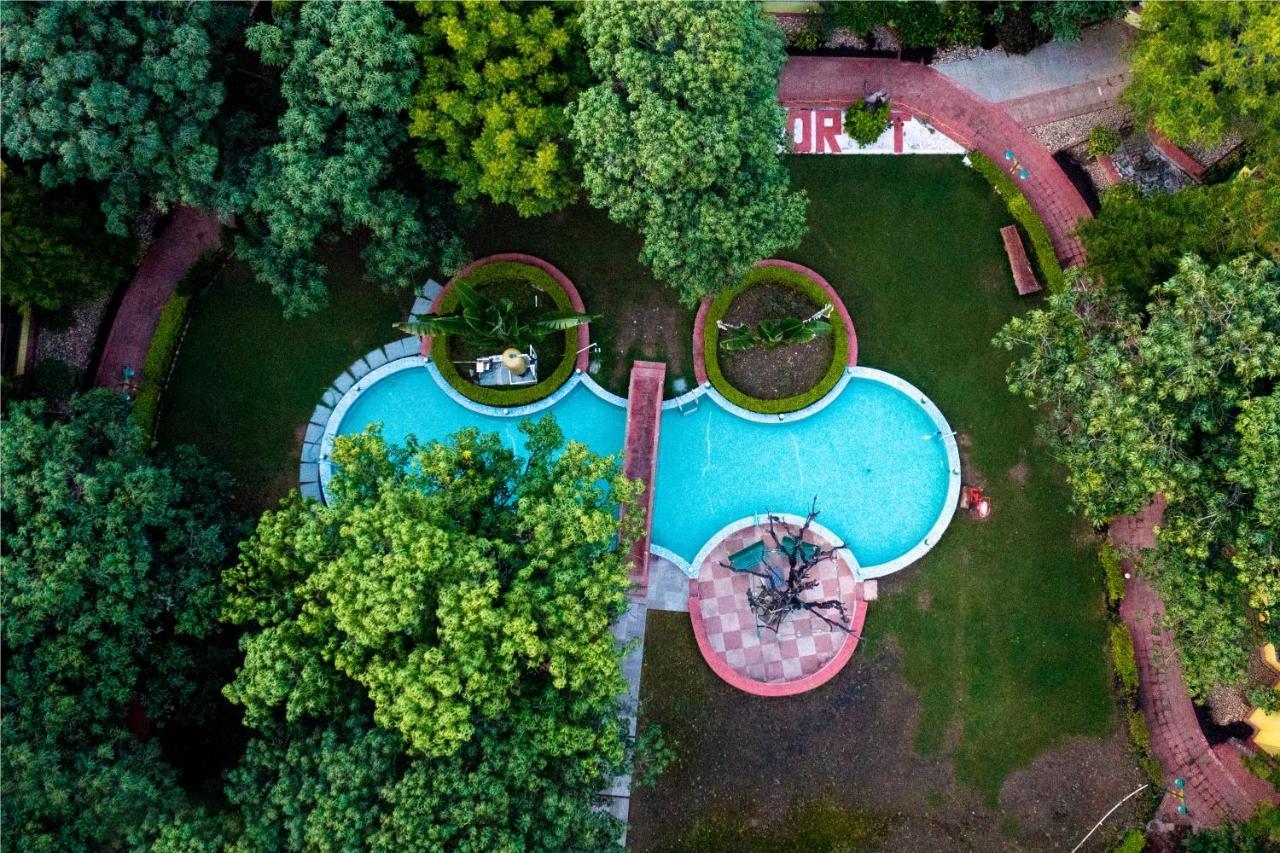 Amantra Shilpi Resort & Spa Удайпур Екстериор снимка