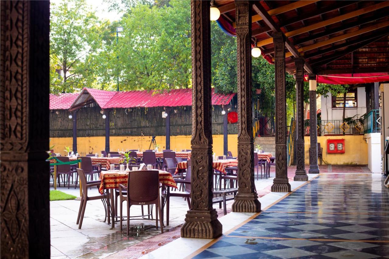 Amantra Shilpi Resort & Spa Удайпур Екстериор снимка