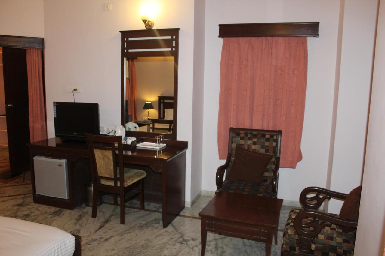 Amantra Shilpi Resort & Spa Удайпур Екстериор снимка