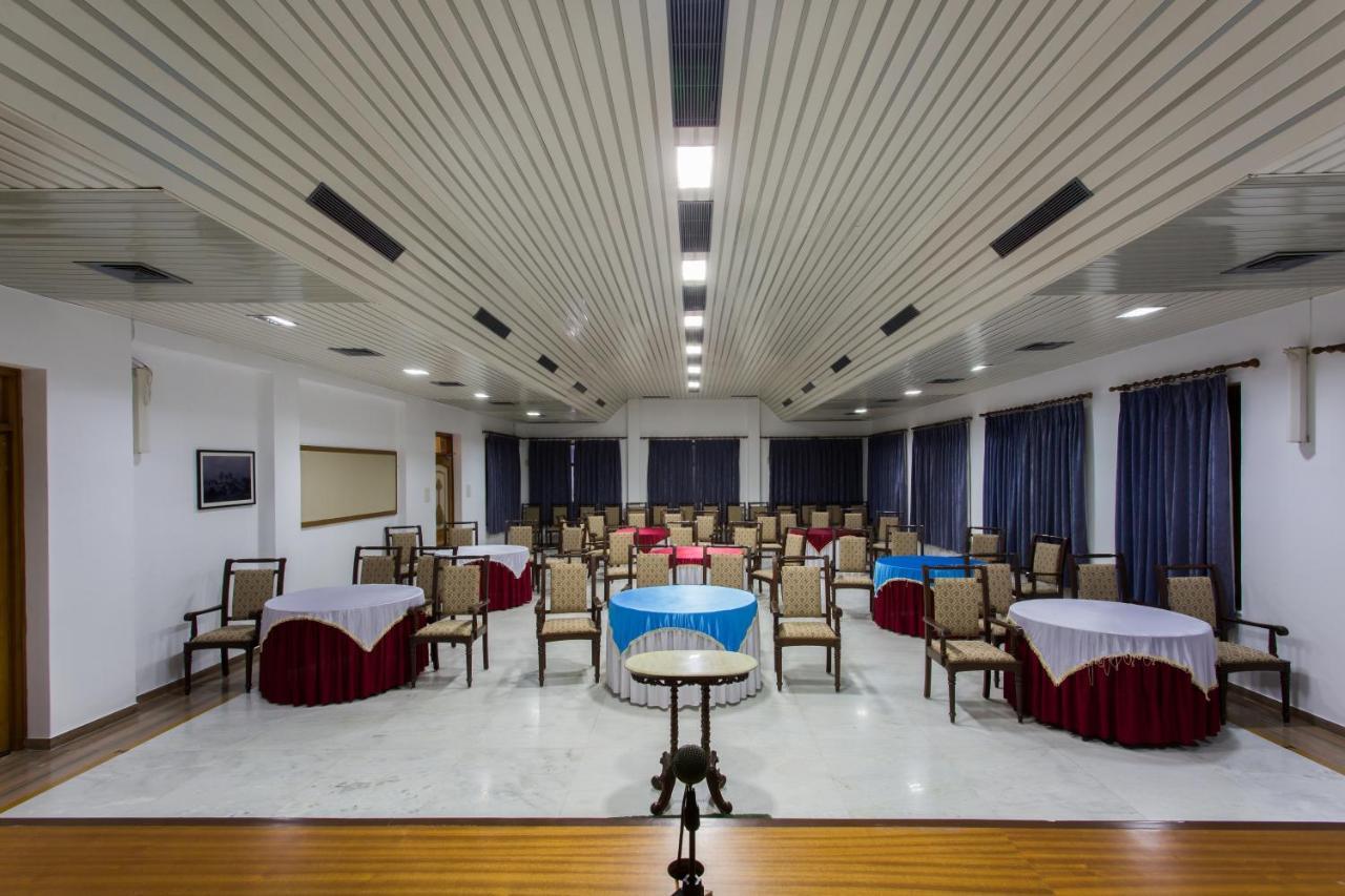 Amantra Shilpi Resort & Spa Удайпур Екстериор снимка