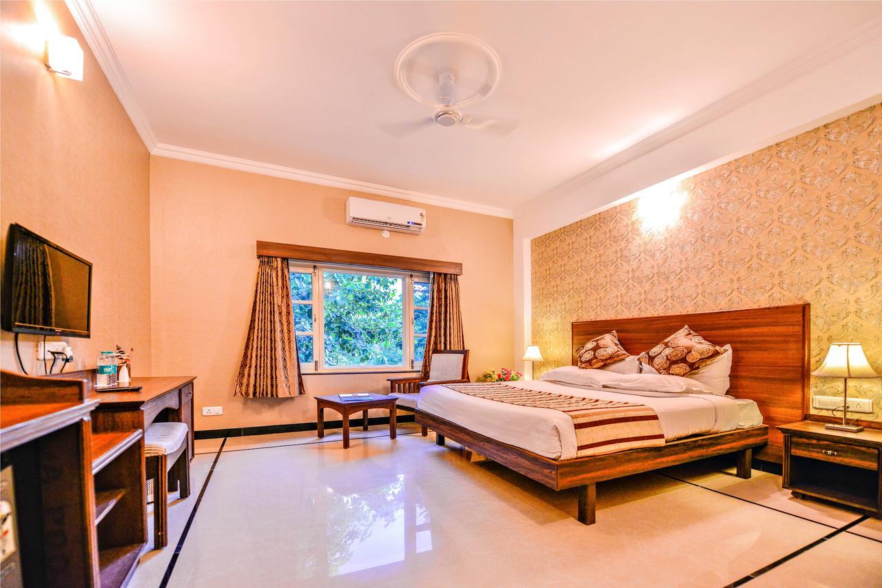 Amantra Shilpi Resort & Spa Удайпур Екстериор снимка